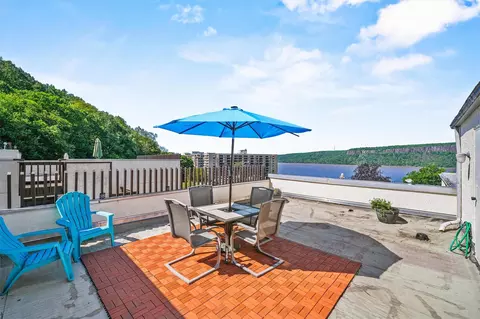 1200 Warburton Ave #20, Yonkers, NY 10701