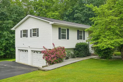 14 Maywood Rd, Newburgh, NY 12550