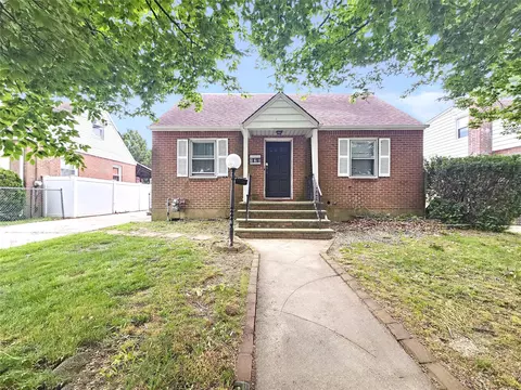 120 Stanton Blvd, Uniondale, NY 11553