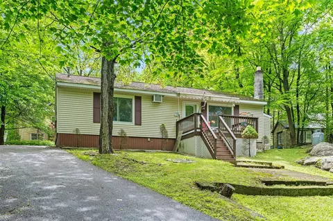 397 Mine Rd, Monroe, NY 10950
