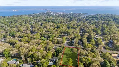 115 Bay Ave E, Southampton, NY 11946
