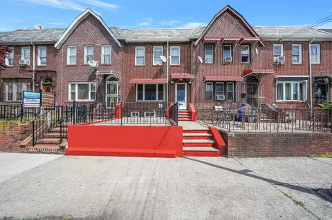 2545 97th St, New York, NY 11369