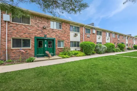 2453 Union Blvd #11A, Islip, NY 11751