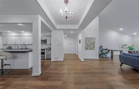 291 Starling Ct, North Hempstead, NY 11030
