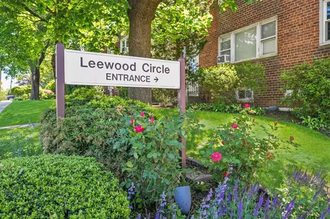 4 Leewood Cir #4L, Eastchester, NY 10709