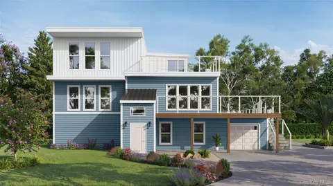 85 Hawser Dr, Babylon, NY 11702