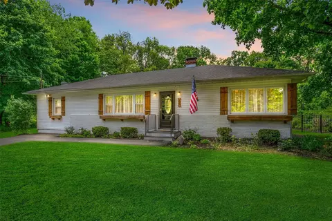 65 Awosting Rd, Shawangunk, NY 12566