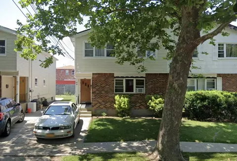 14848 231st St, New York, NY 11413
