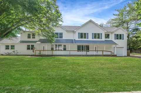 278 Parkside Ave, Miller Place, NY 11764
