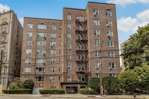 4265 Webster Ave #3H, New York, NY 10470