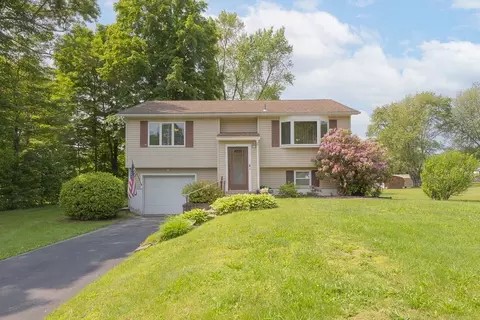 6 Regency Dr, Wappinger, NY 12590