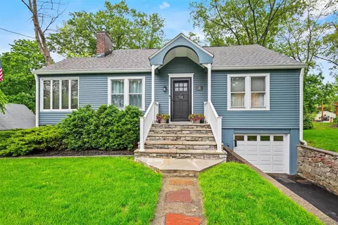 2 Ward St, Ramapo, NY 10901