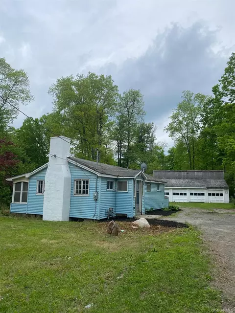 2411 Goshen Tpke, Wallkill, NY 10941