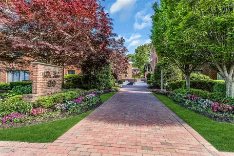 99 S S Park # 308, Hempstead, NY 11570