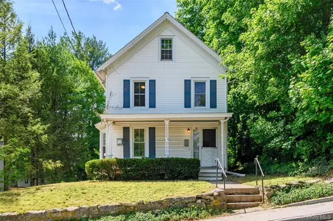36 Elm St, Pawling, NY 12564
