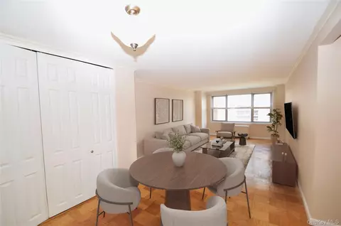70-25 Yellowstone Blvd #10Z, Forest Hills, NY 11375