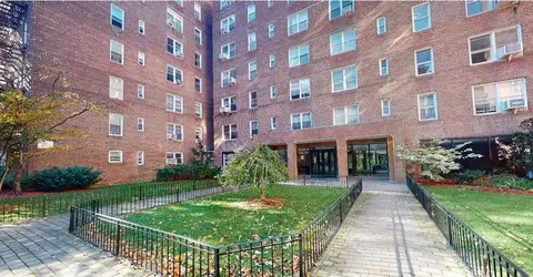 105-24 64 #4L, New York, NY 11375