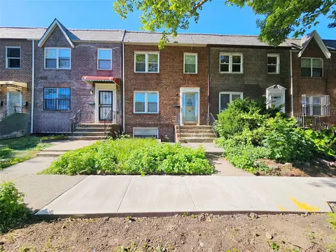 13518 Horace Harding Expy, Flushing, NY 11367