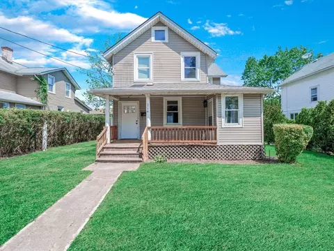 211 Belmont Ave, Westbury, NY 11590