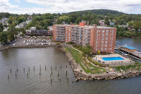 103 Gedney St #2N, Orangetown, NY 10960