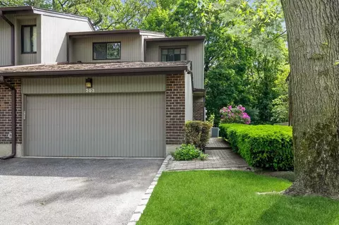 203 Northwood Ct, Jericho, NY 11753