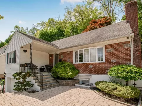 156 Homewood Ave, Yonkers, NY 10701