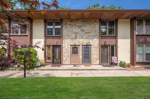 2 Birch Ct #2, Selden, NY 11784