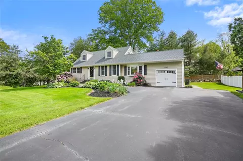 7 Rustic Rd, Mahopac, NY 10541