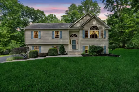 390 Lakeside Rd, Newburgh, NY 12550