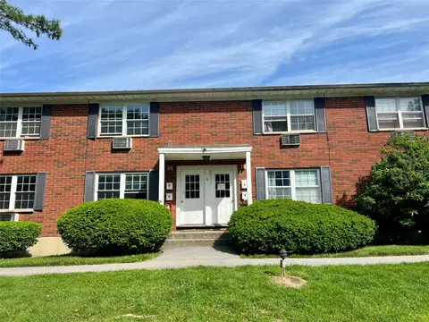 5 Wildwood Dr #5C, Wappinger, NY 12590