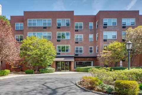 1299 Palmer #211, Larchmont, NY 10538
