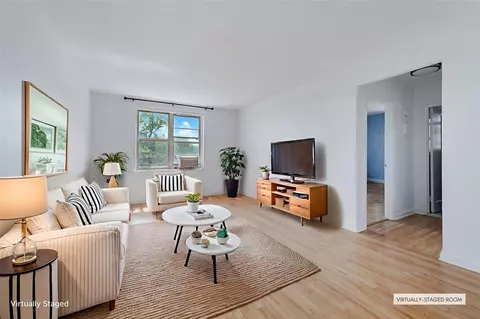 39-30 52nd St #4F, Woodside, NY 11377