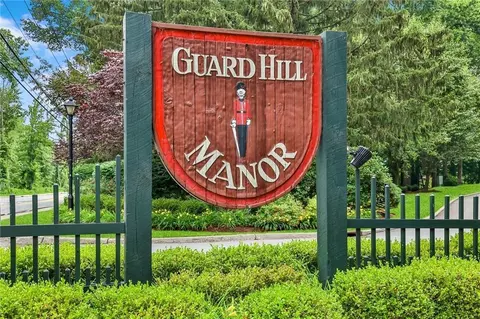 4003 Victoria Dr, Mount Kisco, NY 10549