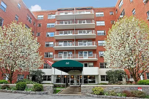 50 Popham Rd #4E, Scarsdale, NY 10583