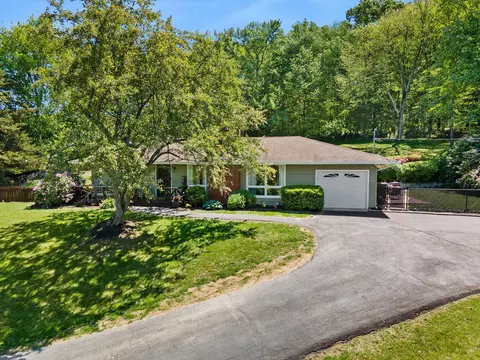 1024 Plains Rd, Shawangunk, NY 12589