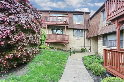 221 Richard Ct, Pomona, NY 10970