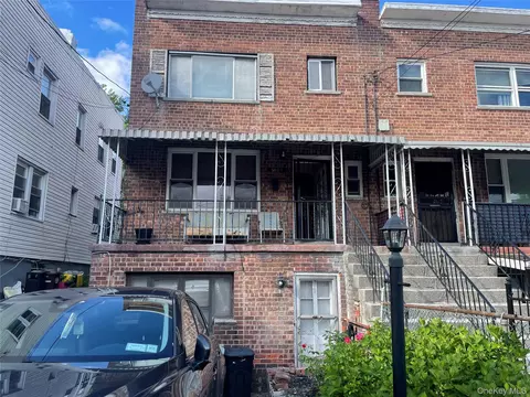 1037 E 214th St, New York, NY 10469