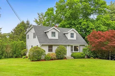 571 Farm To Market Rd, Brewster, NY 10509