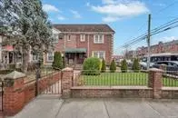 21-89 47th St, Astoria, NY 11105