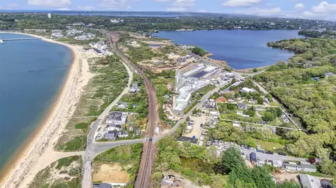 18 N Shore Rd, Montauk, NY 11954