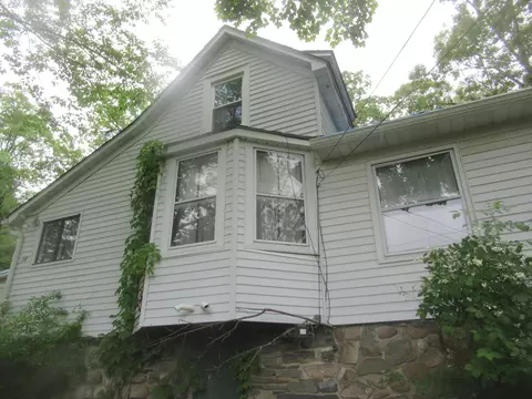 36 Weygant Hl, Highland Mills, NY 10930