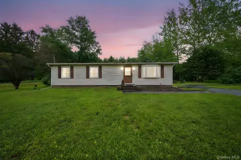 1 Schoolhouse Ln, Deerpark, NY 12771