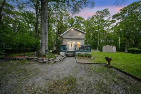 41 Oak Ave, Mamakating, NY 12790