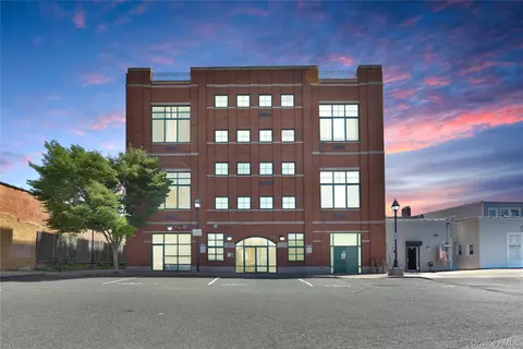 70 S Main St #307-PH, Freeport, NY 11520
