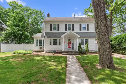 177 N Long Beach Ave, Freeport, NY 11520