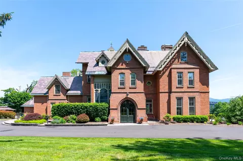 560 Grand Ave, Newburgh, NY 12550