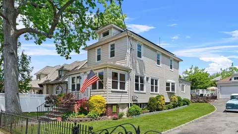 1370 Kearney Ave, New York, NY 10465