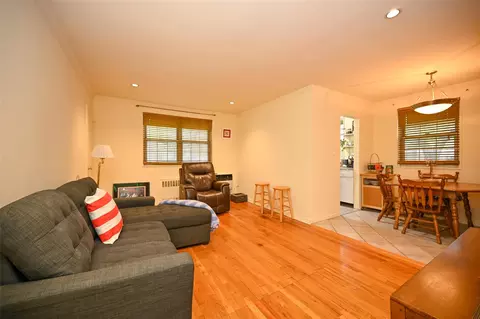 69-27 210 St #2, Oakland Gardens, NY 11364