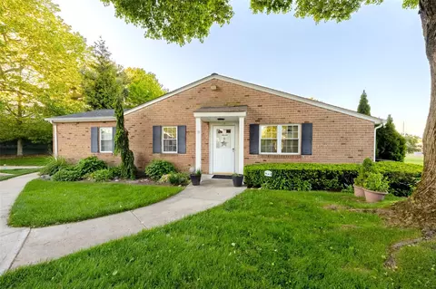 7 Harbor N, Amityville, NY 11701