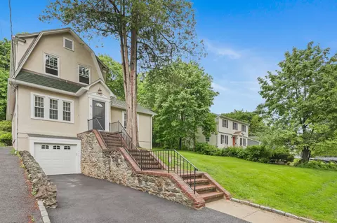 15 Bogert Ave, White Plains, NY 10606